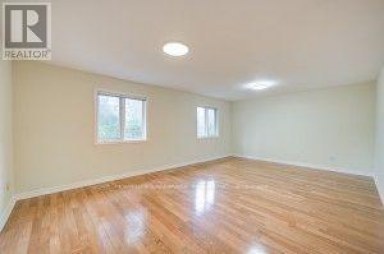 182 FINCH AVENUE E Toronto (Newtonbrook East) Ontario photo 17
