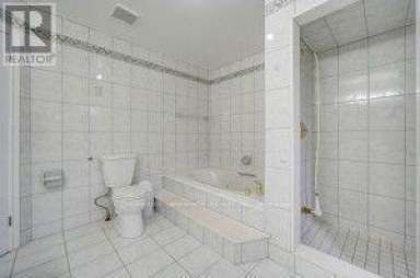 182 FINCH AVENUE E Toronto (Newtonbrook East) Ontario photo 21