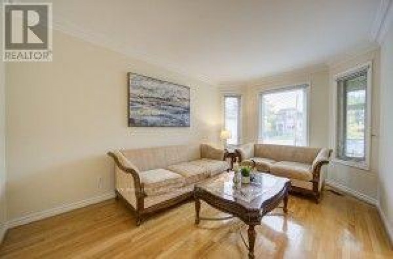 182 FINCH AVENUE E, Toronto (Newtonbrook East), Ontario, M2N4R9