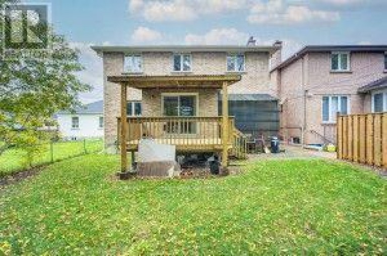 182 FINCH AVENUE E, Toronto (Newtonbrook East), Ontario, M2N4R9