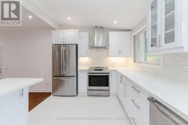 8 WATERFIELD DRIVE Toronto (Bendale) Ontario photo 14