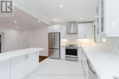8 WATERFIELD DRIVE Toronto (Bendale) Ontario photo 16