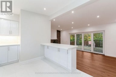 8 WATERFIELD DRIVE Toronto (Bendale) Ontario photo 19