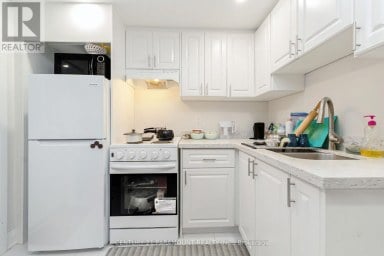 8 WATERFIELD DRIVE Toronto (Bendale) Ontario photo 34
