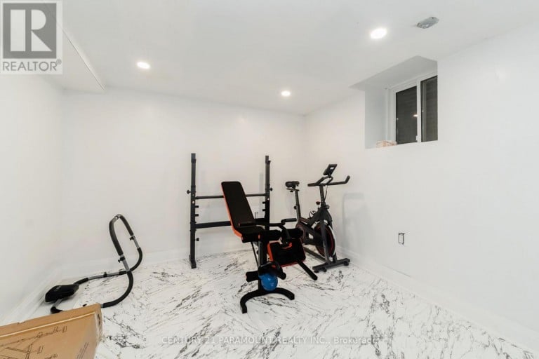 8 WATERFIELD DRIVE, Toronto (Bendale), Ontario, M1P3W5