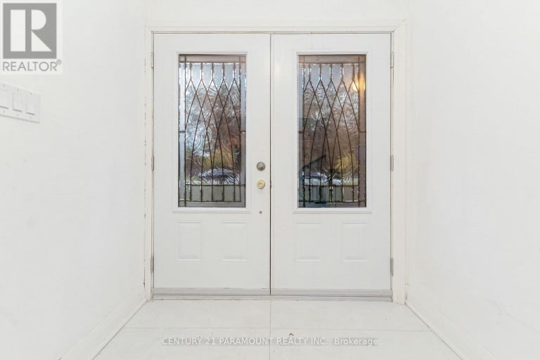 8 WATERFIELD DRIVE, Toronto (Bendale), Ontario, M1P3W5