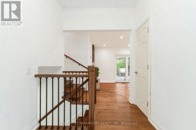8 WATERFIELD DRIVE Toronto (Bendale) Ontario photo 8