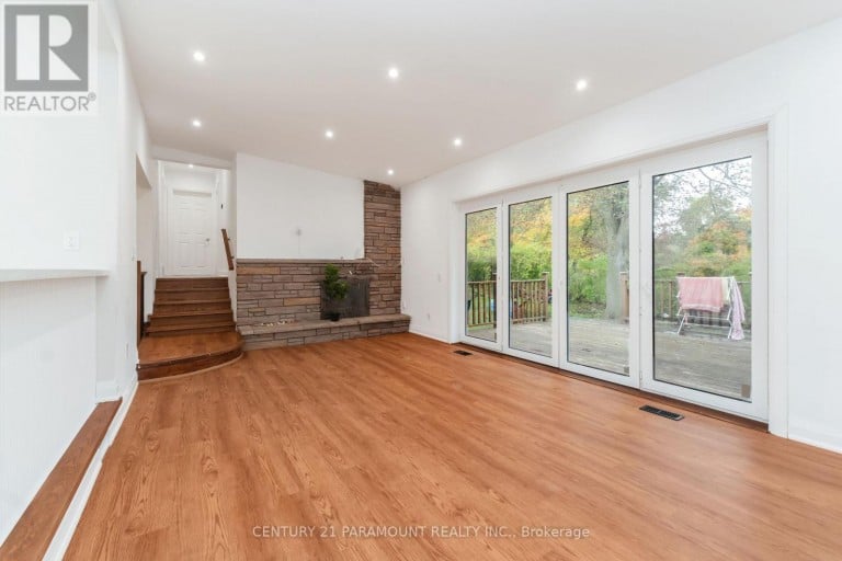 8 WATERFIELD DRIVE, Toronto (Bendale), Ontario, M1P3W5