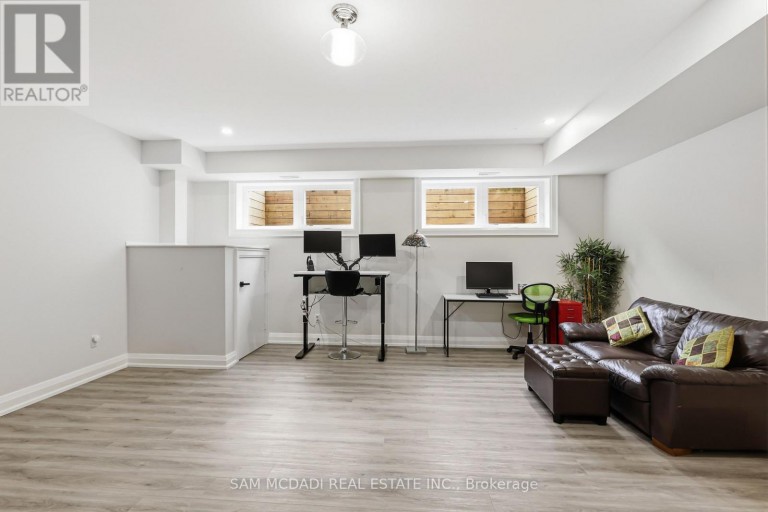1750 LINCOLNSHIRE BOULEVARD, Mississauga (Lakeview), Ontario, L5E2S7