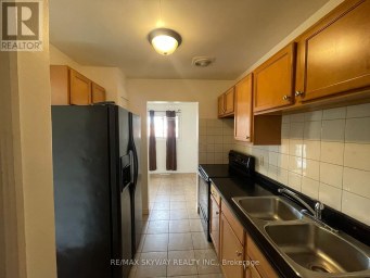97 - 1730 COLUMBIA COURT Windsor Ontario photo 3