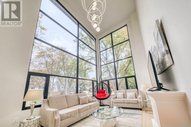 21 SHADBOLT COURT, Markham (Unionville), Ontario, L3R1X3