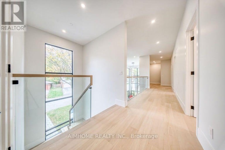 21 SHADBOLT COURT, Markham (Unionville), Ontario, L3R1X3