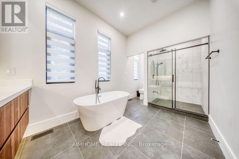 21 SHADBOLT COURT, Markham (Unionville), Ontario, L3R1X3
