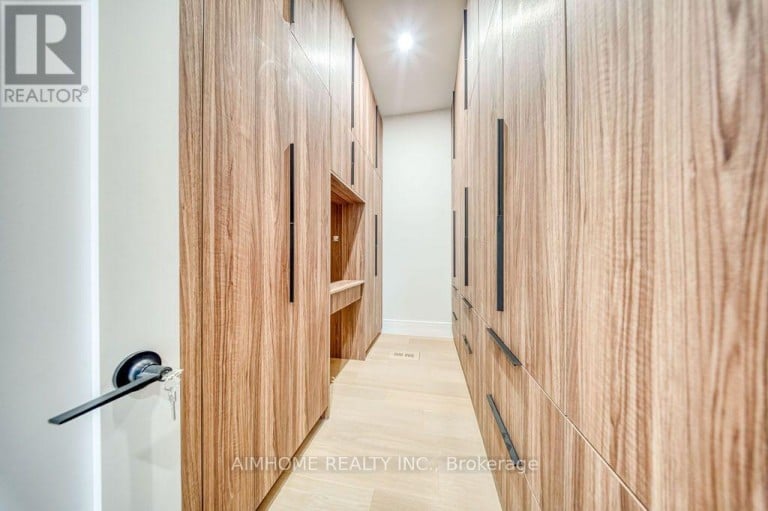 21 SHADBOLT COURT, Markham (Unionville), Ontario, L3R1X3