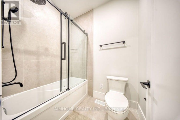 21 SHADBOLT COURT, Markham (Unionville), Ontario, L3R1X3