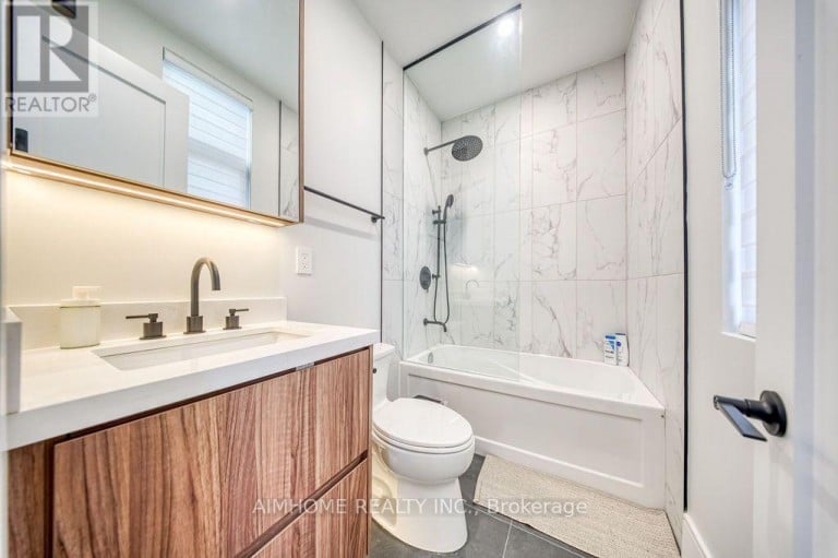 21 SHADBOLT COURT, Markham (Unionville), Ontario, L3R1X3