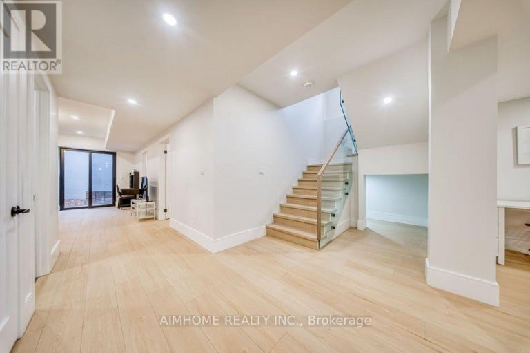 21 SHADBOLT COURT, Markham (Unionville), Ontario, L3R1X3