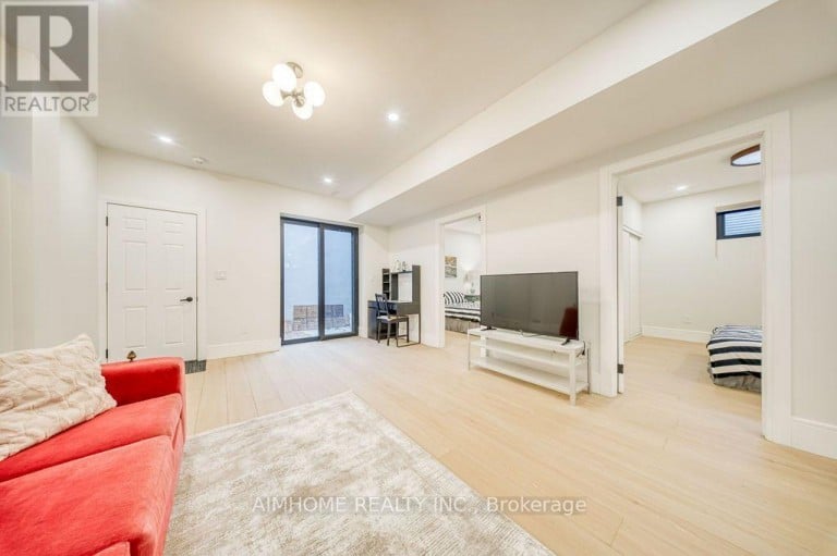 21 SHADBOLT COURT, Markham (Unionville), Ontario, L3R1X3