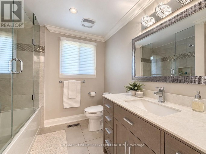 57 COLVIN CRESCENT, Vaughan (Brownridge), Ontario, L4J2N7