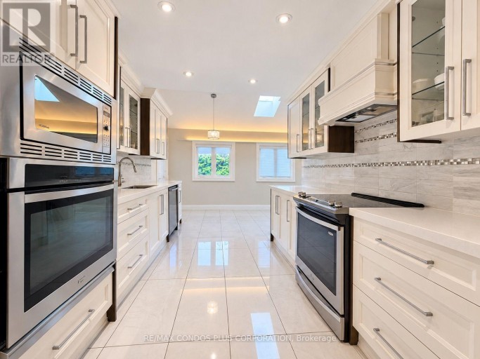 57 COLVIN CRESCENT, Vaughan (Brownridge), Ontario, L4J2N7