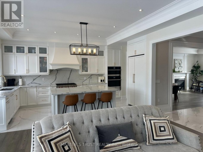 140 SHERWOOD FOREST DRIVE, Markham (Bullock), Ontario, L3P1R3