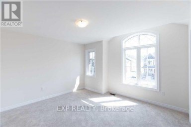 60 STARKWEATHER STREET Aurora Ontario photo 12