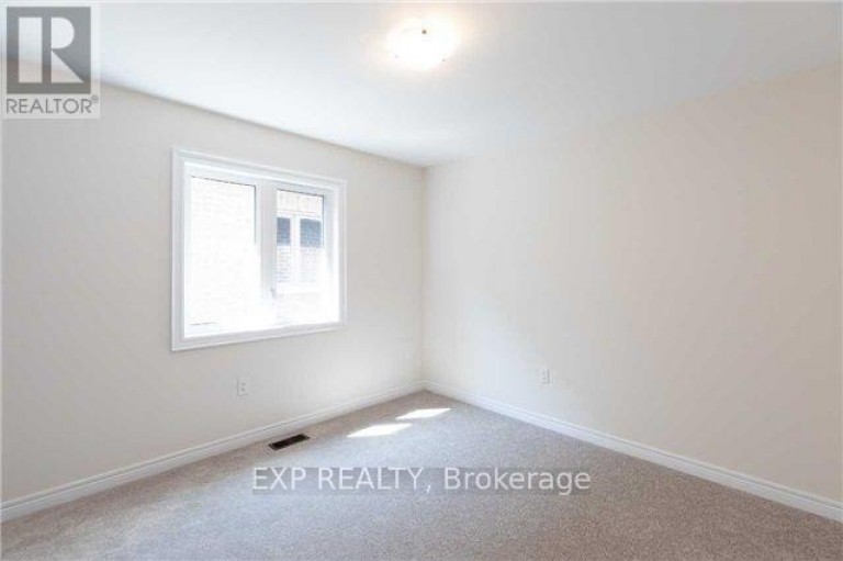 60 STARKWEATHER STREET, Aurora, Ontario, L4G0Z2