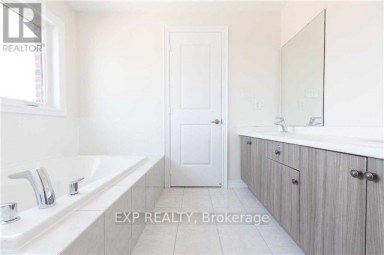 60 STARKWEATHER STREET Aurora Ontario photo 16