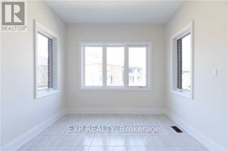 60 STARKWEATHER STREET, Aurora, Ontario, L4G0Z2