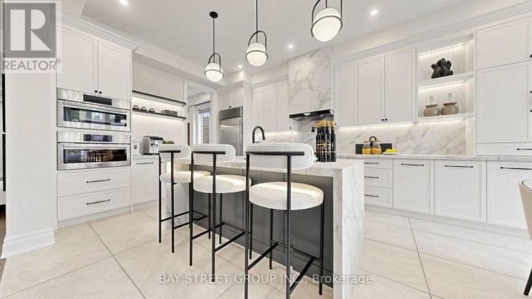 40 SHINING WILLOW COURT, Richmond Hill (South Richvale), Ontario, L4C6E5