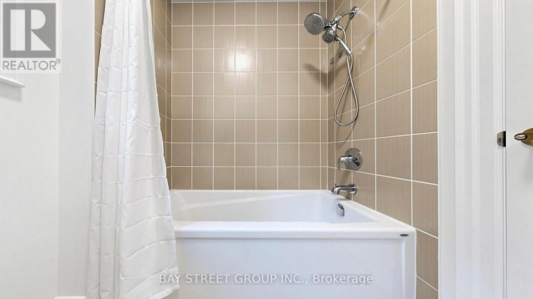 40 SHINING WILLOW COURT, Richmond Hill (South Richvale), Ontario, L4C6E5