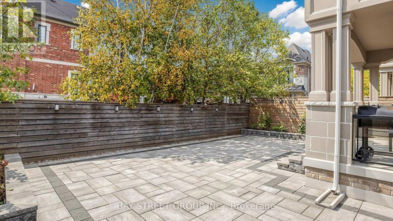 40 SHINING WILLOW COURT, Richmond Hill (South Richvale), Ontario, L4C6E5