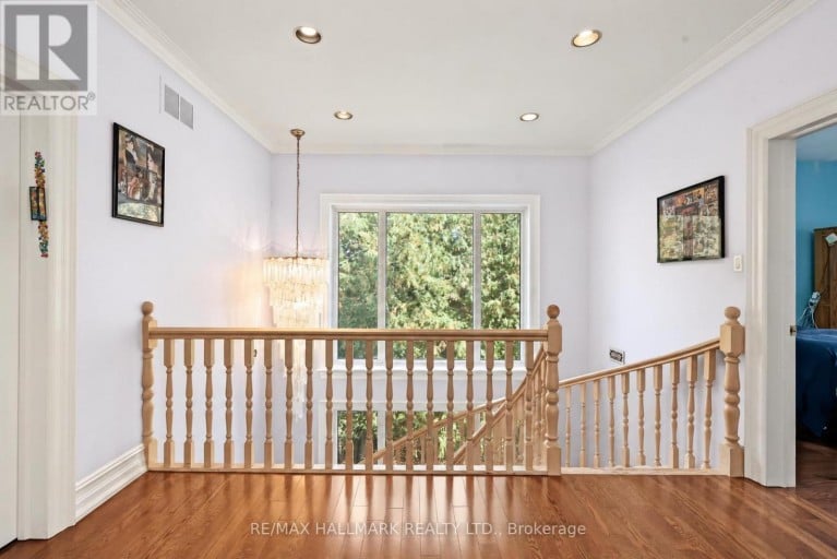 28 RENAISSANCE COURT W, Vaughan (Beverley Glen), Ontario, L4J7W4