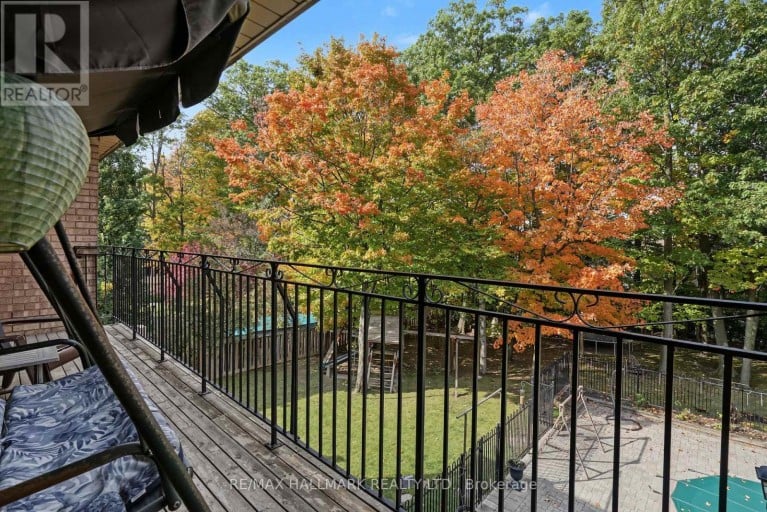 28 RENAISSANCE COURT W, Vaughan (Beverley Glen), Ontario, L4J7W4