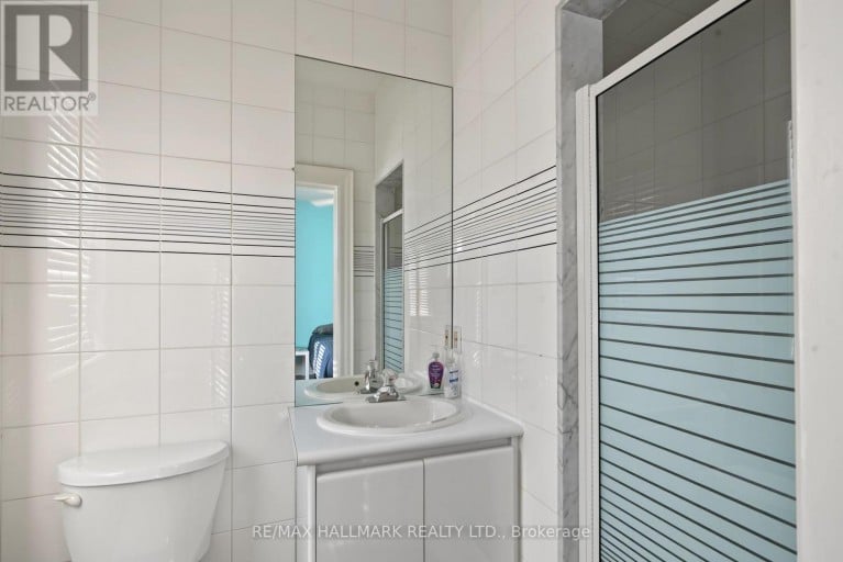 28 RENAISSANCE COURT W, Vaughan (Beverley Glen), Ontario, L4J7W4