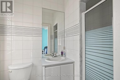 28 RENAISSANCE COURT W Vaughan (Beverley Glen) Ontario photo 33