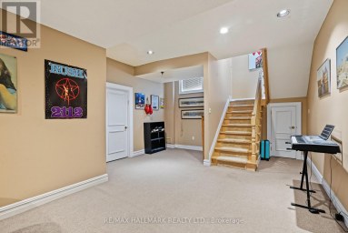 28 RENAISSANCE COURT W Vaughan (Beverley Glen) Ontario photo 37