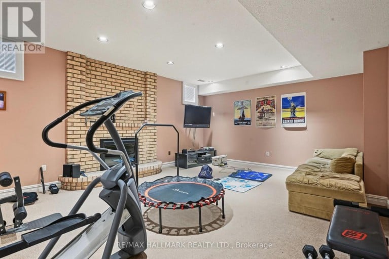 28 RENAISSANCE COURT W, Vaughan (Beverley Glen), Ontario, L4J7W4