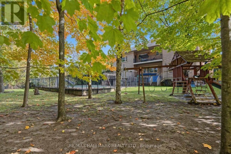 28 RENAISSANCE COURT W, Vaughan (Beverley Glen), Ontario, L4J7W4