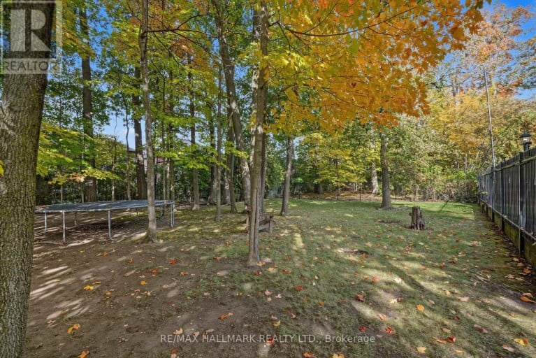 28 RENAISSANCE COURT W, Vaughan (Beverley Glen), Ontario, L4J7W4