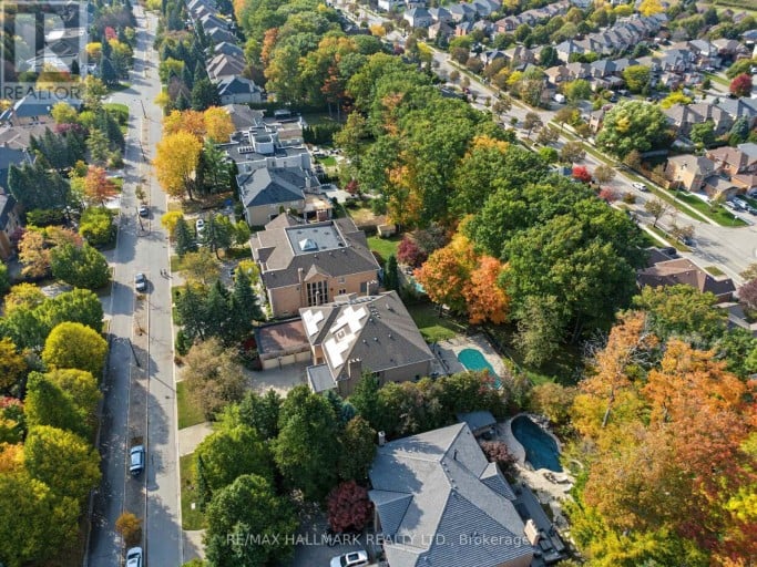 28 RENAISSANCE COURT W, Vaughan (Beverley Glen), Ontario, L4J7W4