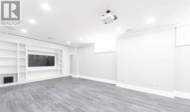 53 EAGLEWOOD BOULEVARD, Mississauga (Mineola), Ontario, L5G1V6