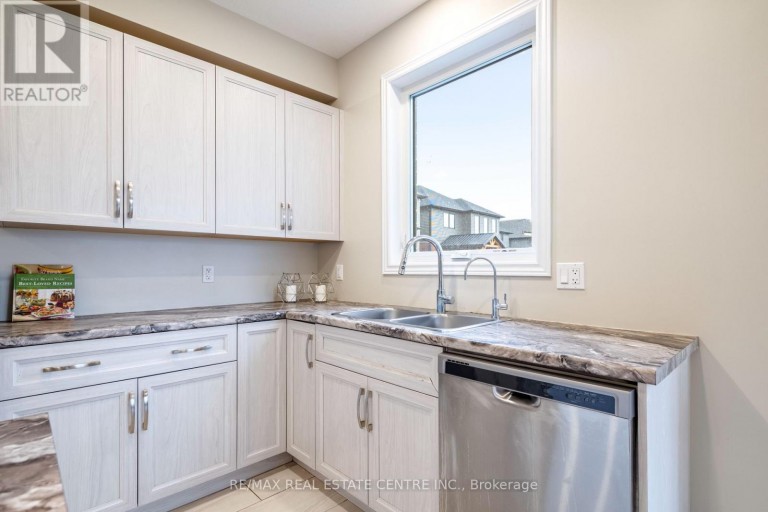 15 TINDALL CRESCENT, East Luther Grand Valley, Ontario, L9W7R9