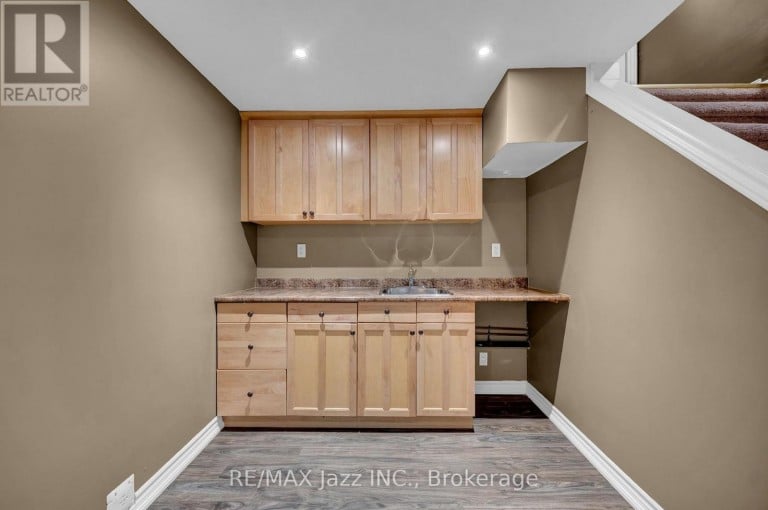 292 LIMERICK STREET, Oshawa (Vanier), Ontario, L1J6K9