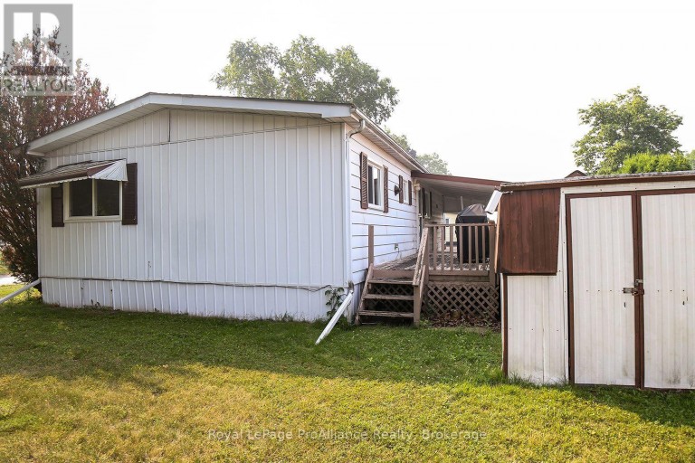 401 - 4 DOVE LANE, Quinte West (Trenton Ward), Ontario, K8N4Z3
