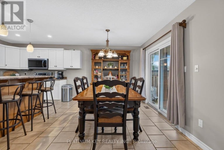 277 THORNE DRIVE, Strathroy-Caradoc (NE), Ontario, N7G4C9