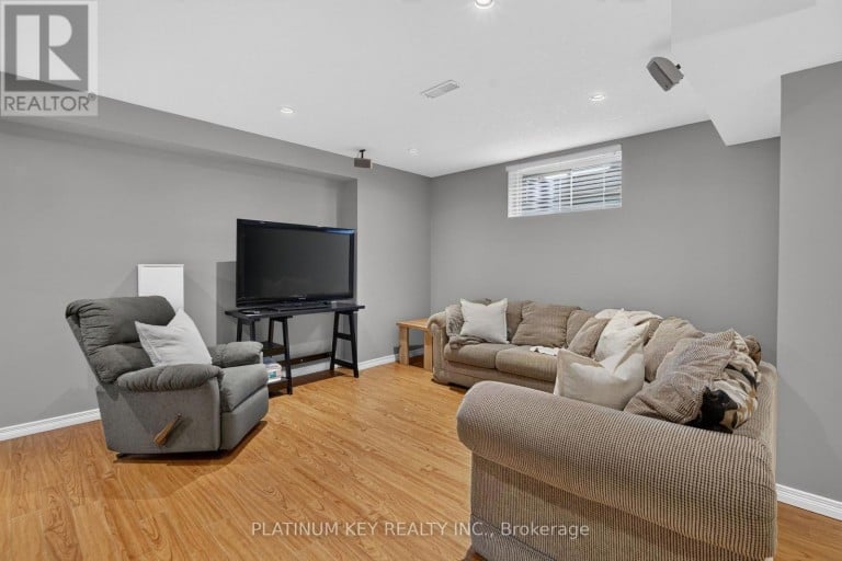 277 THORNE DRIVE, Strathroy-Caradoc (NE), Ontario, N7G4C9