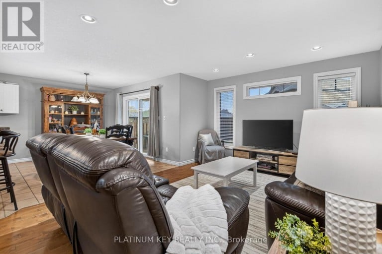 277 THORNE DRIVE, Strathroy-Caradoc (NE), Ontario, N7G4C9