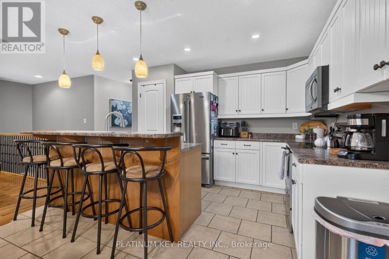 277 THORNE DRIVE, Strathroy-Caradoc (NE), Ontario, N7G4C9
