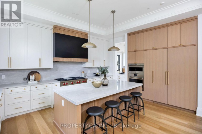 10 GRANGEMILL CRESCENT, Toronto (Banbury-Don Mills), Ontario, M3B2J2
